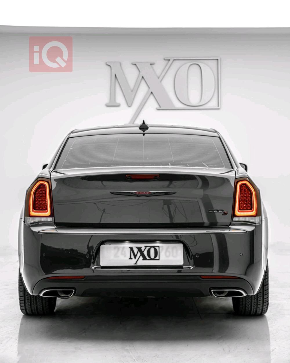 كرايسلر 300